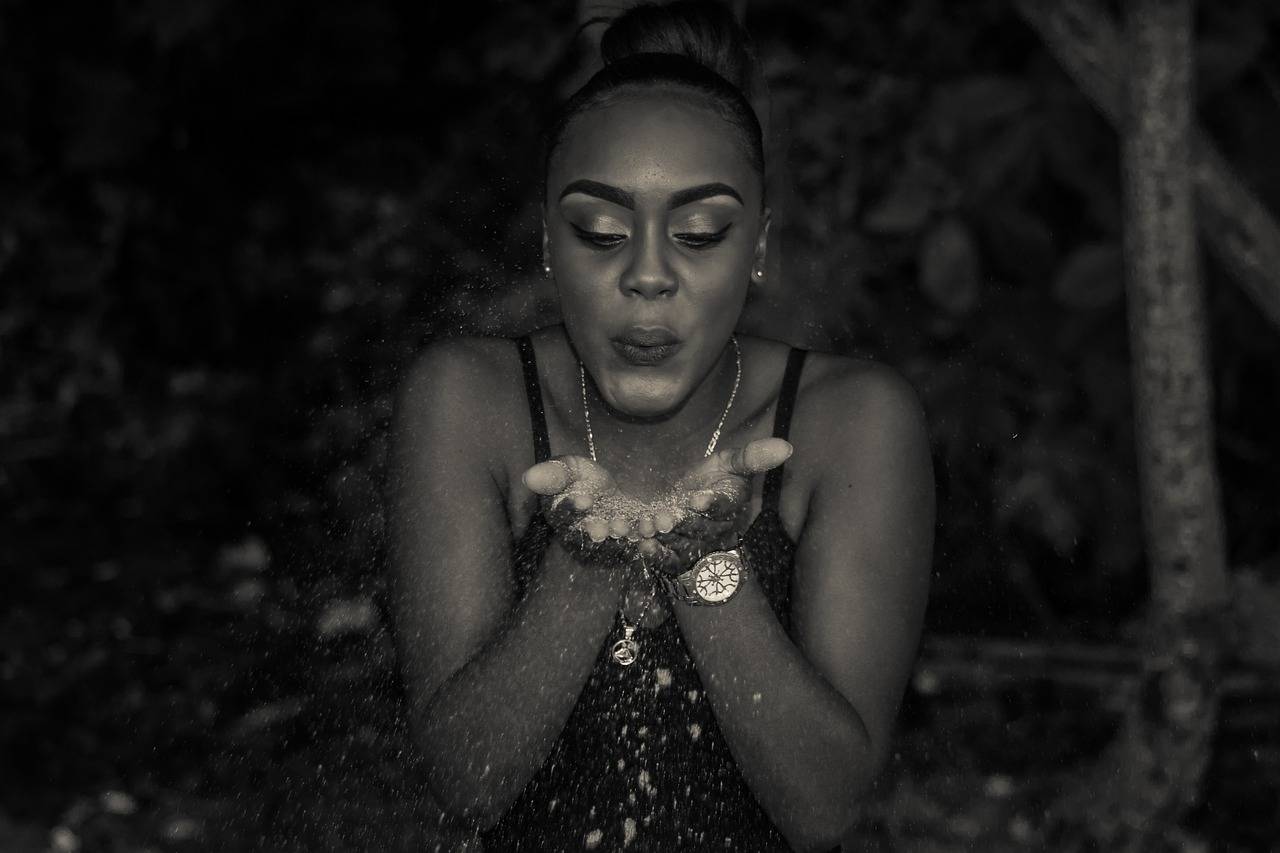 Fashion and Sustainable Living: Eco-Friendly Wardrobe Tips